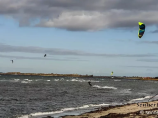 Kitesurfer vor Großenbrode